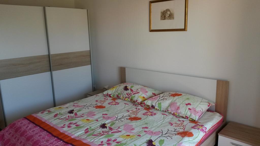 Apt Mirella Apartment Rovinj Quarto foto